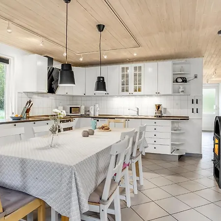 5 Bedroom Lovely In Romo Toftum (Syddanmark)